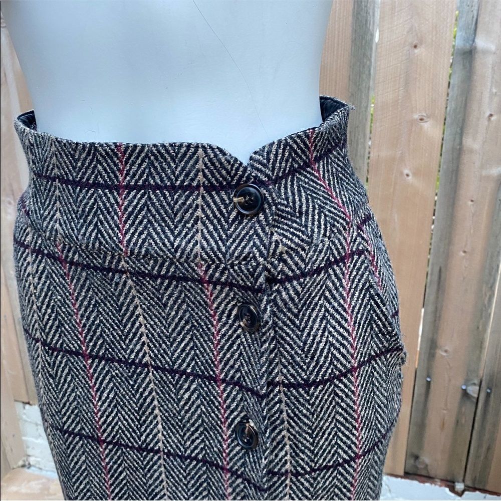 Forever 21 button up midi plaid skirt - Picture 4 of 10